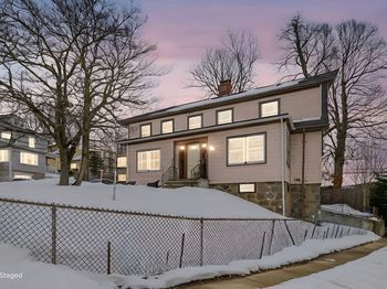 27 South Crescent Circuit