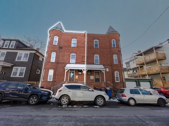 76 Belden St, Boston MA 02125