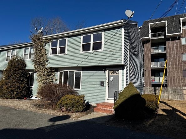 44 Reservoir St 52, Brockton MA 02302