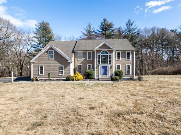 108 Waterford Dr, Hanover MA 02339