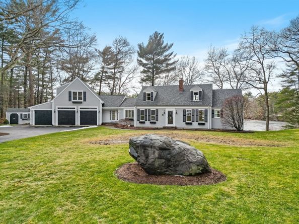 8 Shockley Drive, Lakeville MA 02347