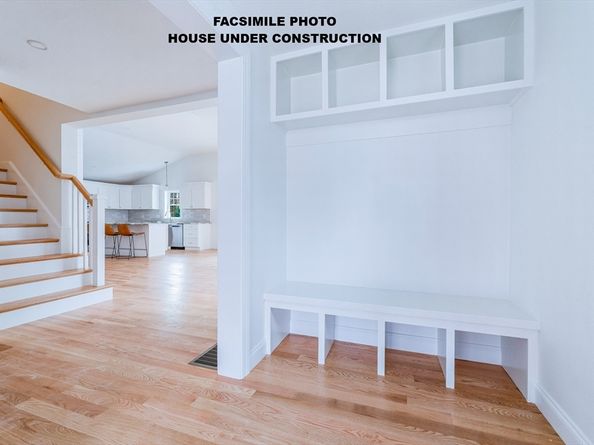 9 Pat Rose Way, Rockland MA 02370