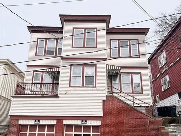 139 Grove St, Chelsea MA 02150