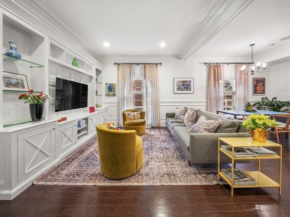 616 E 4th St 301, Boston MA 02127