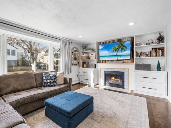 26 Berlin Ave, Milton MA 02186