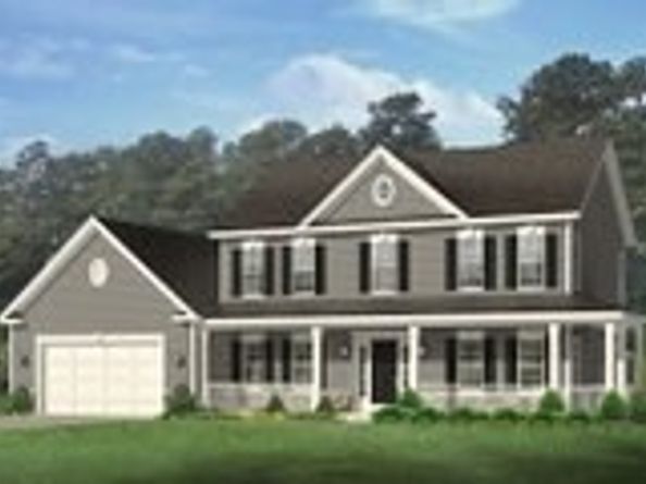 30 Mashapaug  Road, Sturbridge MA 01566