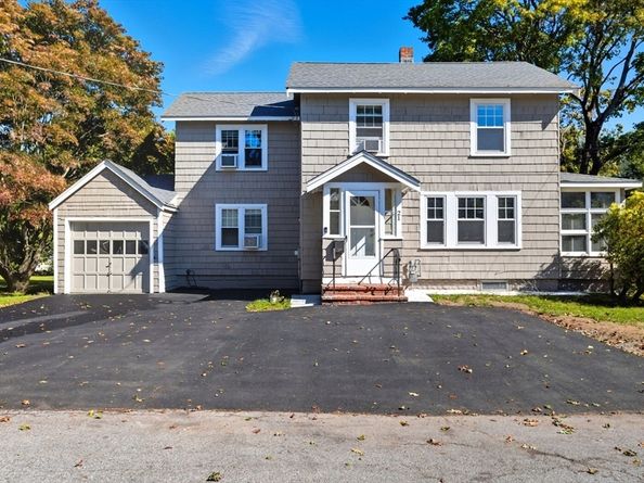 21 Gates Ave, Hudson MA 01749