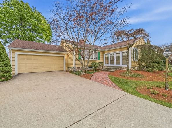 2 Witham Street, Lynnfield MA 01940