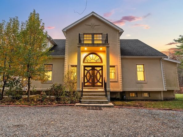 676 Franklin St, Duxbury MA 02332