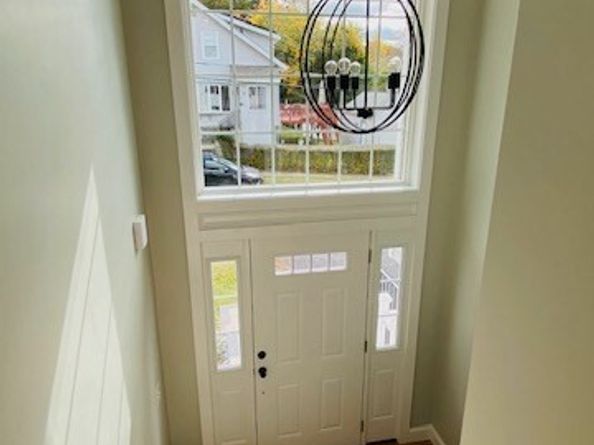 2 Touraine St, Worcester MA 01604