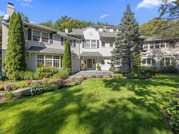 142 Crafts Road, Brookline MA 02467