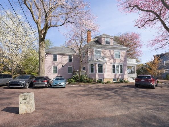 140 Kilsyth 9, Boston MA 02135