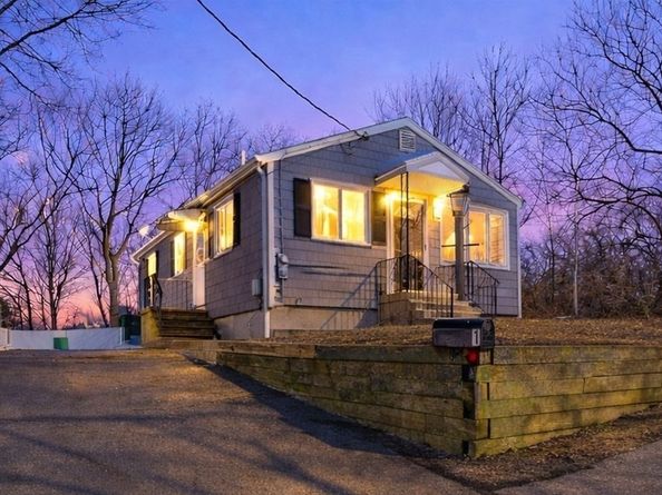 1 Hillcrest Ave, Lynn MA 01904