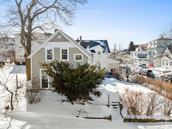 26 Sagamore St, Lynn MA 01902