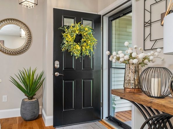 16 Farnum St, Uxbridge MA 01569