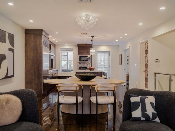 92 Waltham St 1A, Boston MA 02118