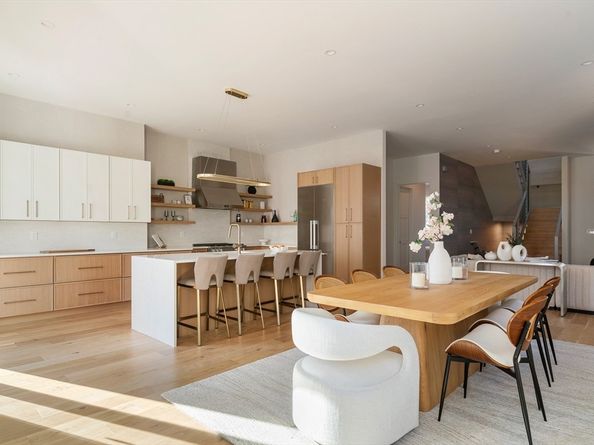 161 Cushing St, Cambridge MA 02138