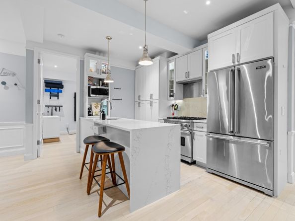 321 West 78th Street 1E, New York NY 10024