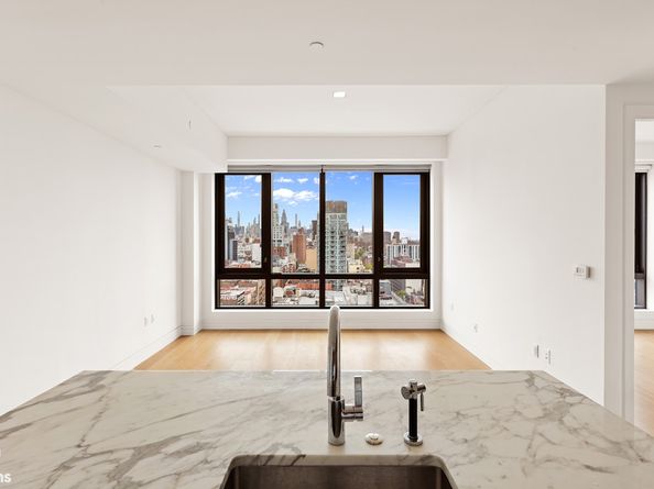 242 Broome Street 14D, New York NY 10002