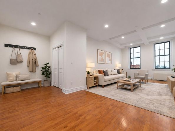 45-02 Ditmars Boulevard 515, Queens NY 11105