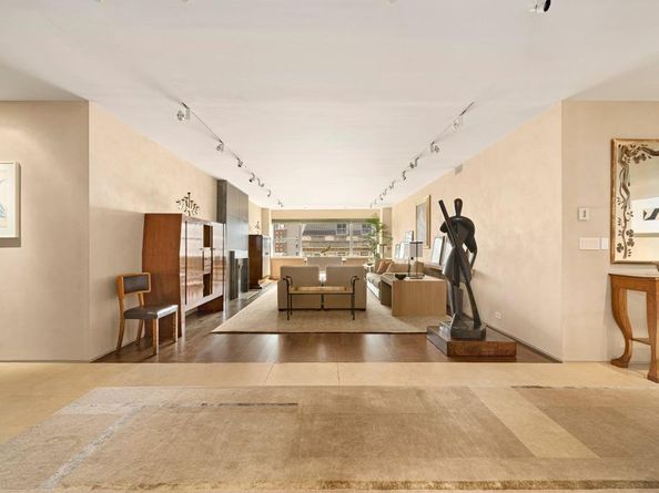 700 Park Avenue 9A, New York NY 10021