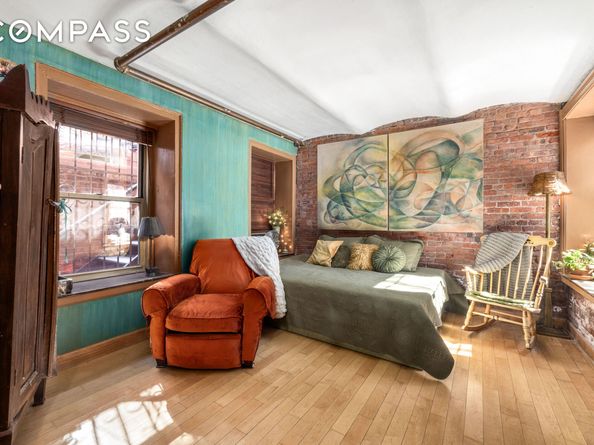 71 Barrow Street 19, New York NY 10014