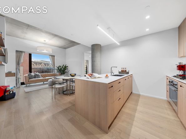 98 Front Street 8J, Brooklyn NY 11201