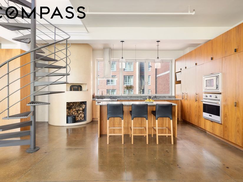 347 West 39th Street PHNE, New York NY 10018