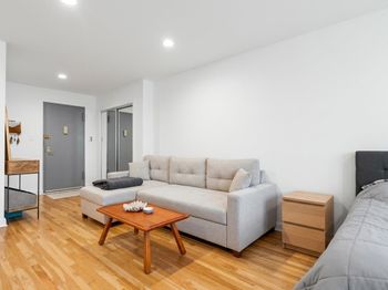 140 7th Avenue