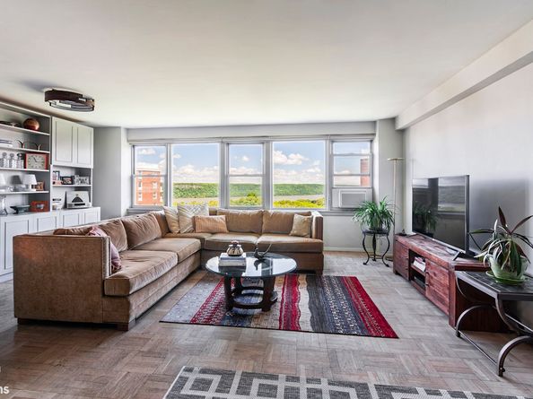 4525 Henry Hudson Parkway W B1003, Bronx NY 10471