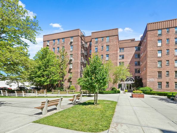 2170 Brigham Street 3G, Brooklyn NY 11229