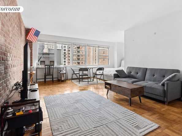 155 East 34th Street 9V, New York NY 10016