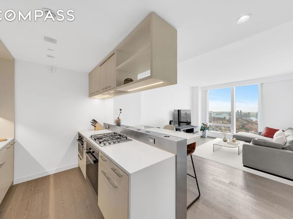 252 South Street 64G, New York NY 10002