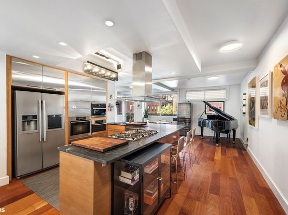 123 Baxter Street 4A, New York NY 10013