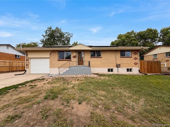 5421 Raritan Way, Denver CO 80221