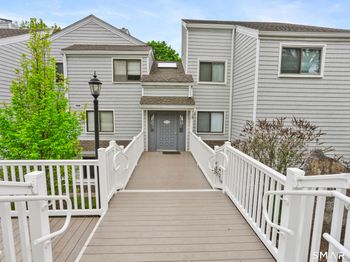 22 Rowayton Woods Drive