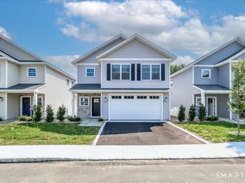 8 Fieldstone Court