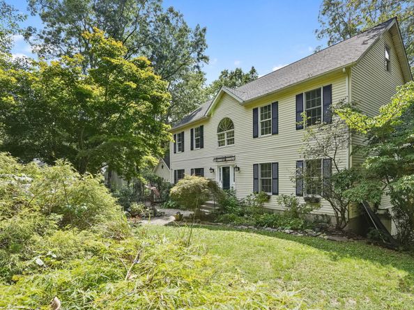 173 Chestnut Ridge Road, Bethel CT 06801