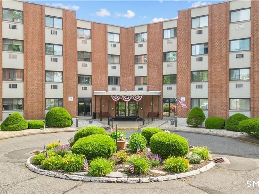 1700 Broadbridge Avenue A32, Stratford CT 06614