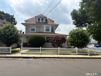 15 Edlie Avenue