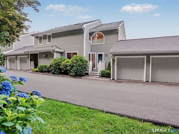 66 Glen View 66, Wilton CT 06897