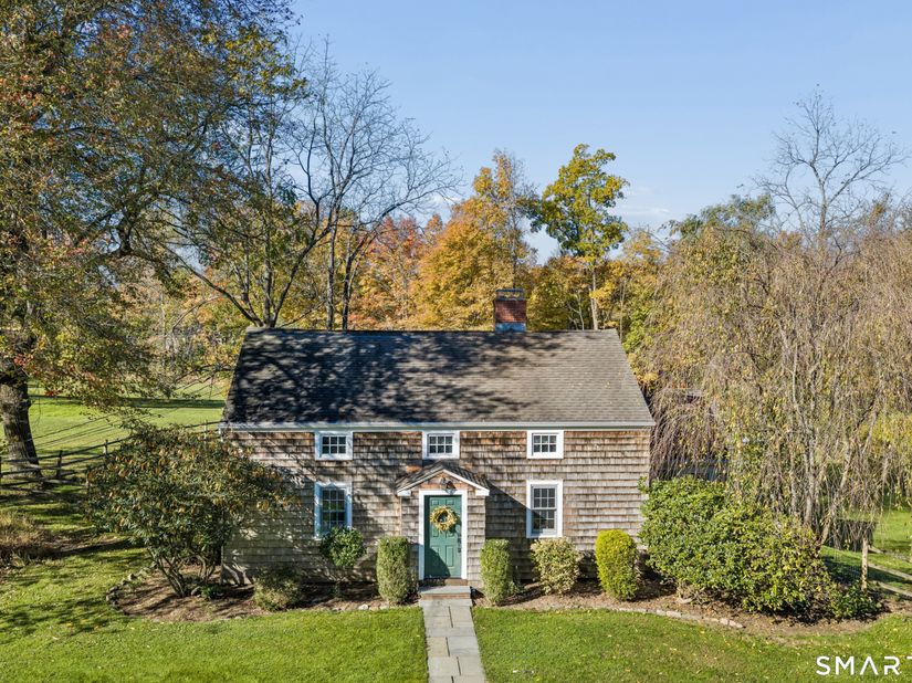 7 The Old Road, Newtown CT 06470