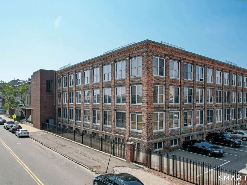 325 Lafayette Street 1202, Bridgeport CT 06604