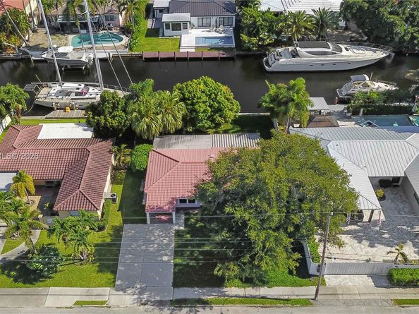 917 Mandarin Isle, Fort Lauderdale FL 33315