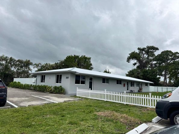2807 Reo Lane 1, Palm Springs FL 33461