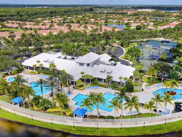 9484 Swansea Lane, West Palm Beach FL 33411