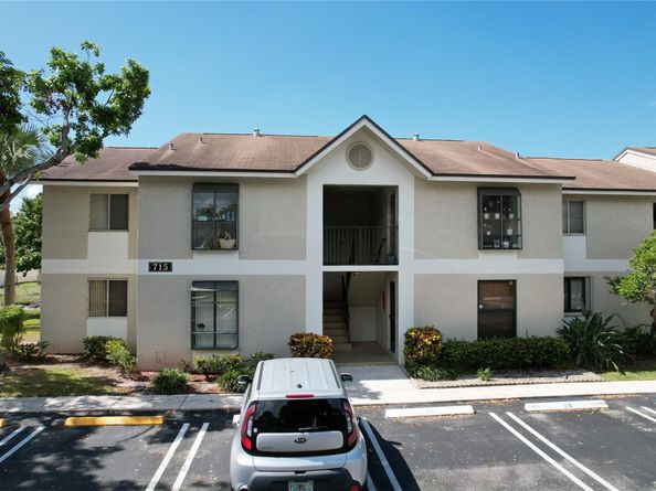 715 Gardens Dr 203, Pompano Beach FL 33069