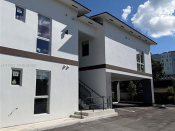 210 SE 10th Street