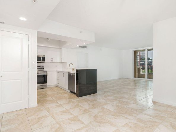 403 S Sapodilla Avenue 509, West Palm Beach FL 33401