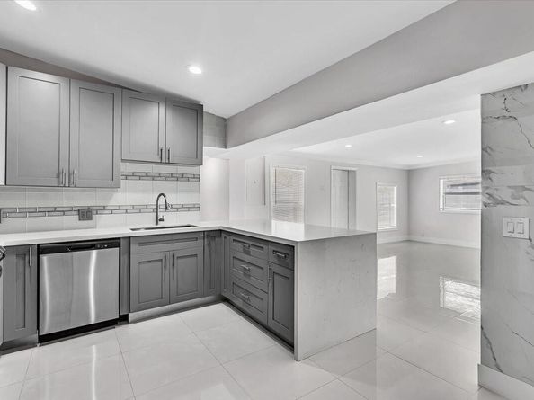 700 NE 3rd Avenue, Pompano Beach FL 33060